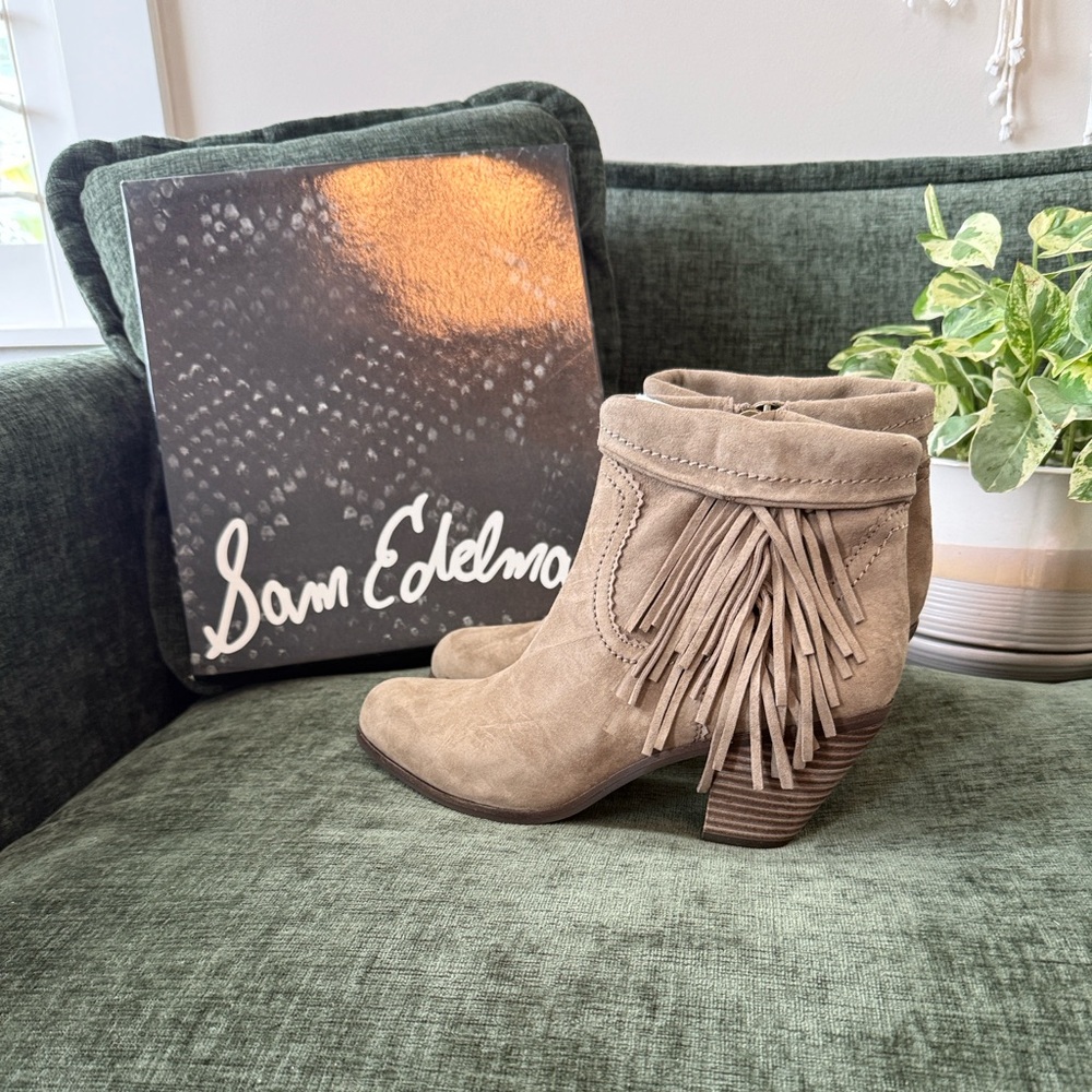 Never Worn Sam Edelman Taupe Fringe Ankle Booties